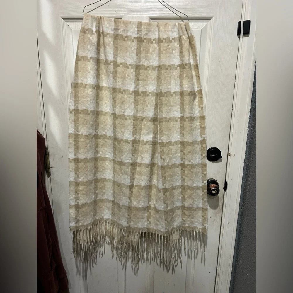 Steve Madden Cream and Tan Scarf